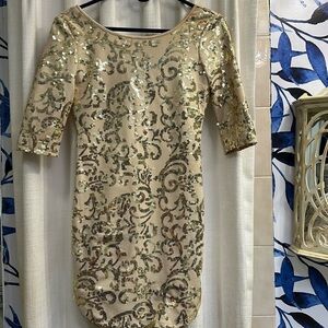 NWT Women’s City Triangles Prom Party Gold Sequin Mini Dress Size Small